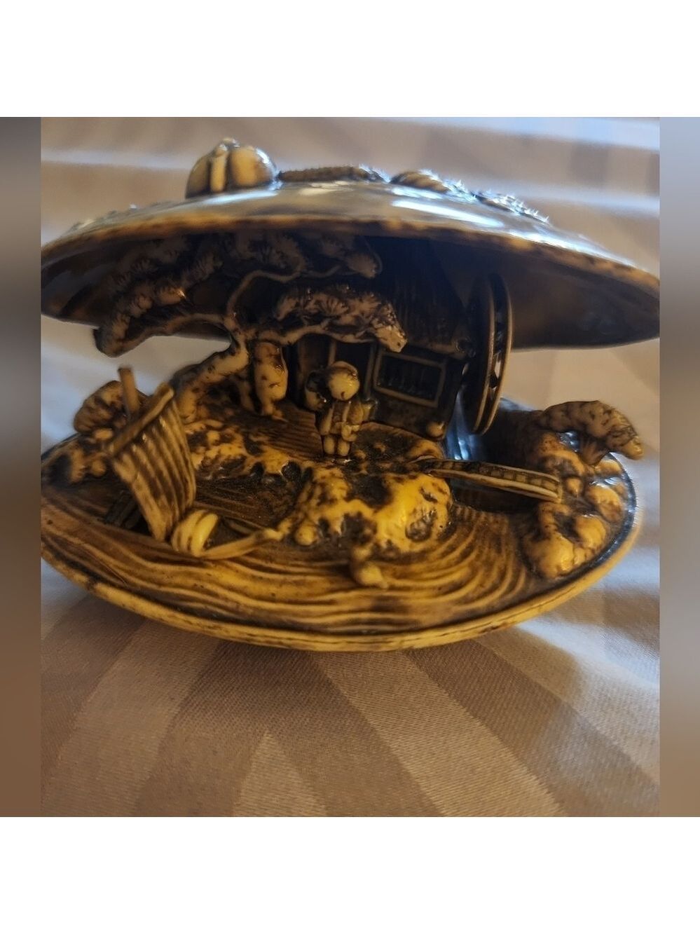 40’s Japanese Fuji Clamshell Diorama/Miniature Diorama/Asian Farmhouse Scene/Mov - Picture 1 of 6